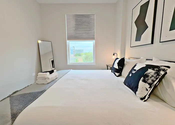 Modern 4br Townhouse With Parking & Views - Wville Rep 4