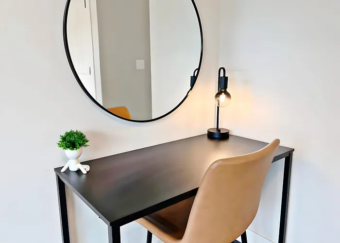 Modern 4br Townhouse With Parking & Views - Wville Rep 4 Apartment