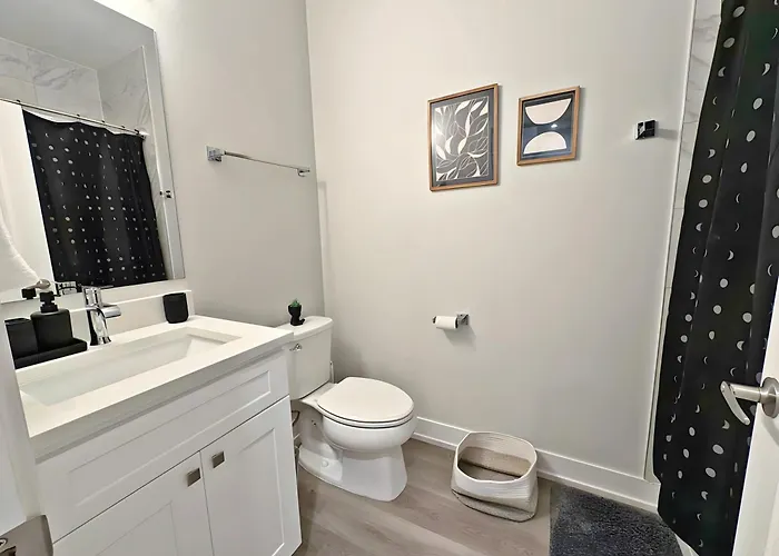Modern 4br Townhouse With Parking & Views - Wville Rep 4 Warrenville