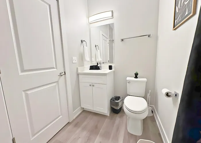 Apartment Modern 4br Townhouse With Parking & Views - Wville Rep 4