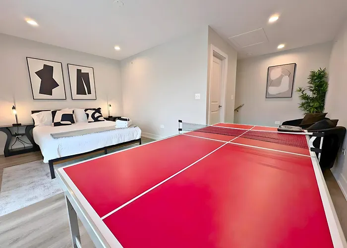 Modern 4br Townhouse With Parking & Views - Wville Rep 4 Apartment
